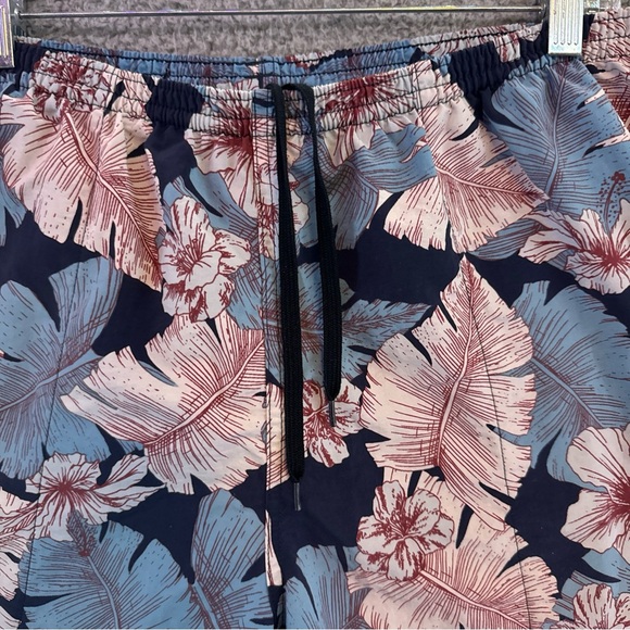 Patagonia Men’s Nylon Shorts XL Drawstring Floral Leaves Palm Pockets - Picture 3 of 8